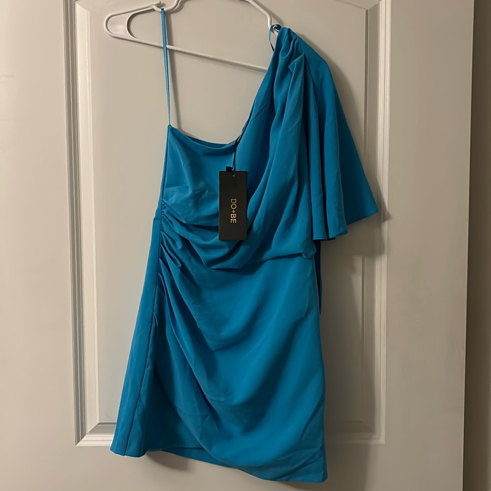 Blue one should dress